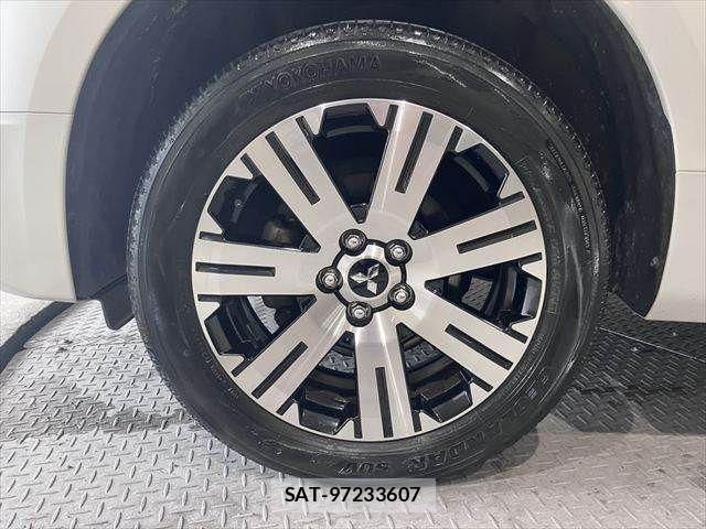 Mitsubishi DELICA 2019-08 7357541-29