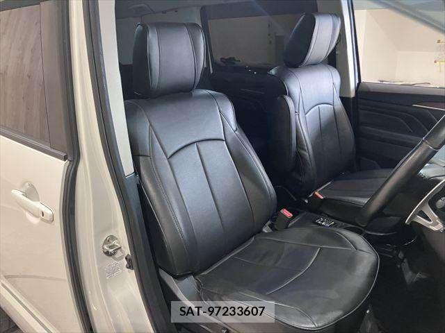 Mitsubishi DELICA 2019-08 7357541-6