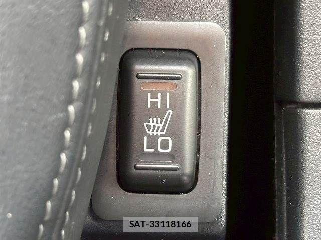 Mitsubishi DELICA 2018-01 7357542-9