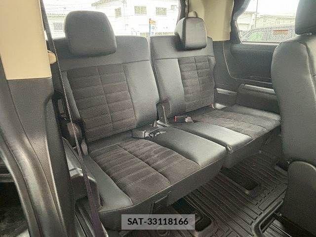 Mitsubishi DELICA 2018-01 7357542-13