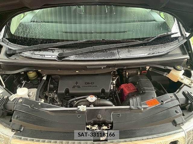 Mitsubishi DELICA 2018-01 7357542-17