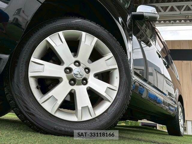 Mitsubishi DELICA 2018-01 7357542-19