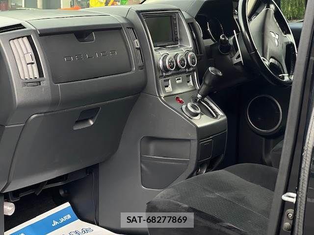Mitsubishi DELICA 2007-06 7357550-10