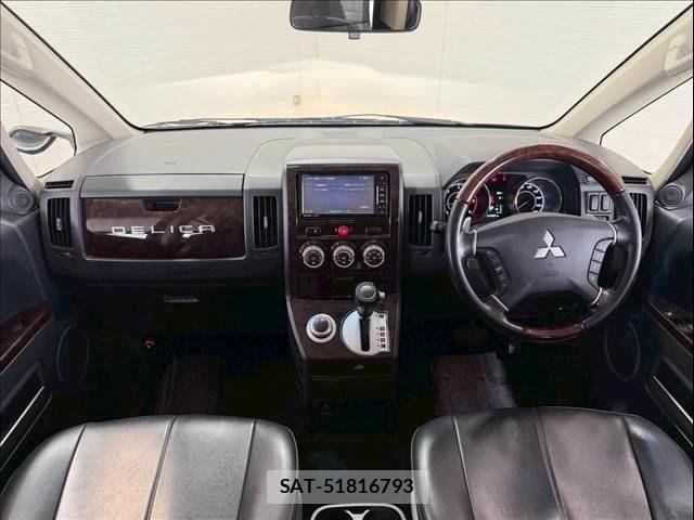 Mitsubishi DELICA 2017-03 7391951-2