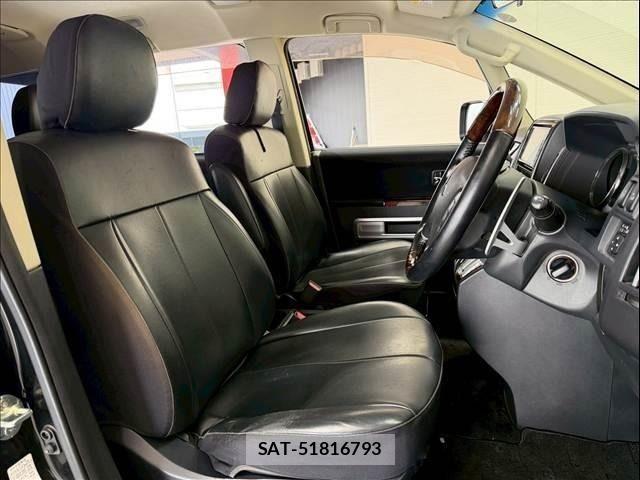 Mitsubishi DELICA 2017-03 7391951-7