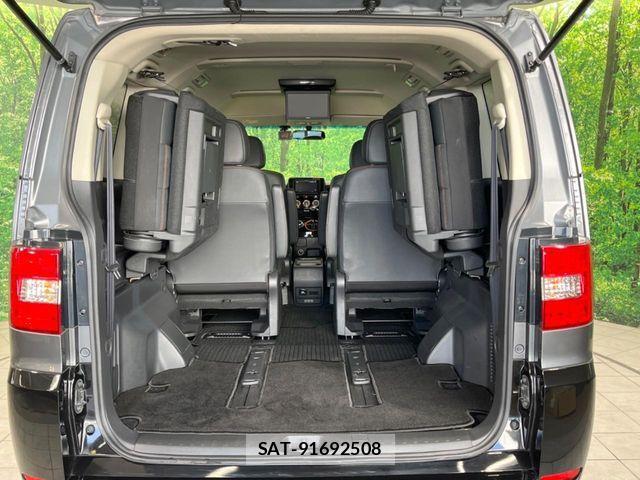 Mitsubishi DELICA 2018-11 7391939-10