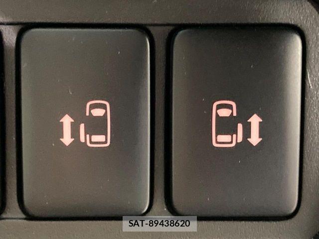 Mitsubishi DELICA 2023-02 7391934-4