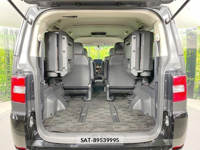 Mitsubishi DELICA 2018-01 7391940-11