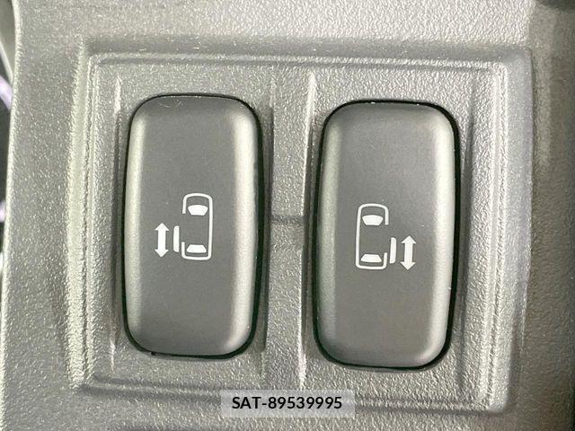 Mitsubishi DELICA 2018-01 7391940-6