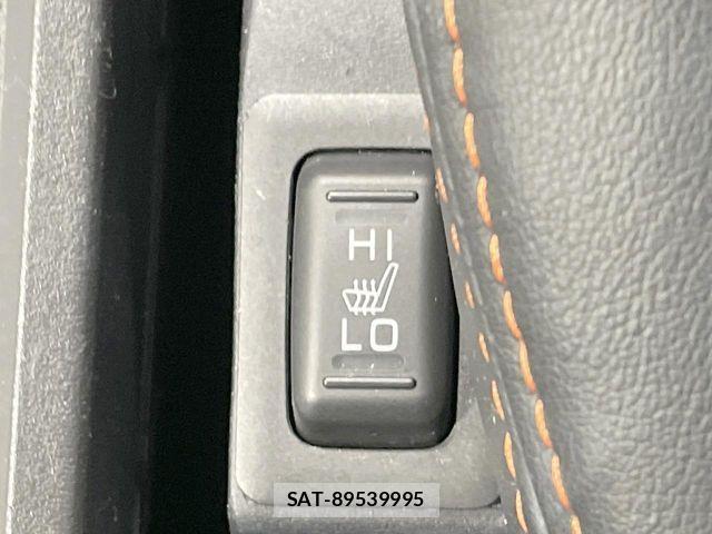 Mitsubishi DELICA 2018-01 7391940-7