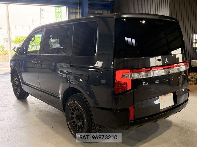 Mitsubishi DELICA 2022-02 7453994-2