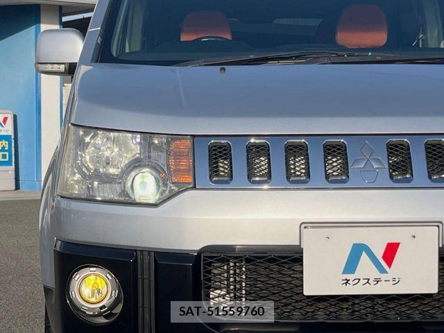 Mitsubishi DELICA 2009-11 7454008-13