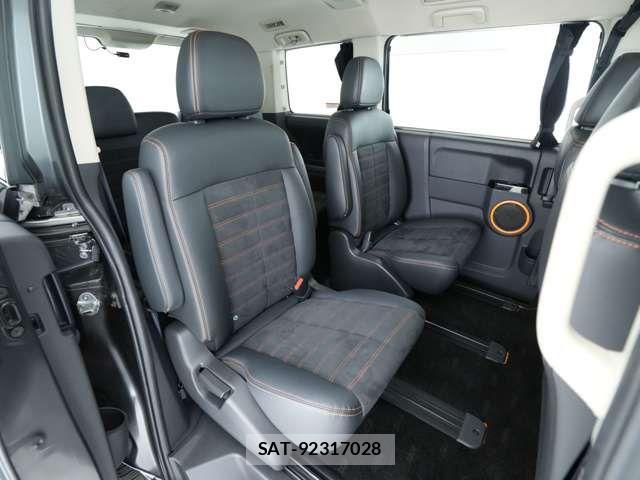 Mitsubishi DELICA 2018-09 7453996-12