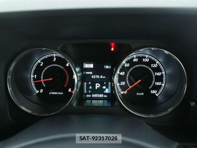 Mitsubishi DELICA 2018-09 7453996-16