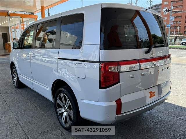 Mitsubishi DELICA 2022-08 7453995-12