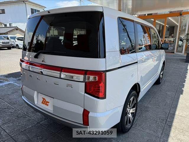 Mitsubishi DELICA 2022-08 7453995-14