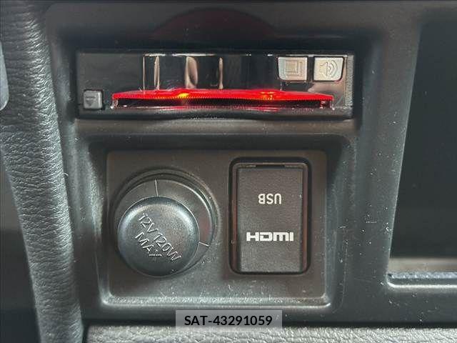 Mitsubishi DELICA 2022-08 7453995-22