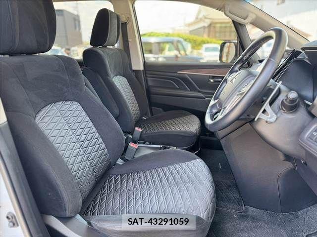 Mitsubishi DELICA 2022-08 7453995-28