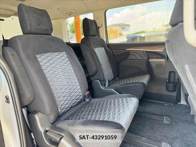 Mitsubishi DELICA 2022-08 7453995-29