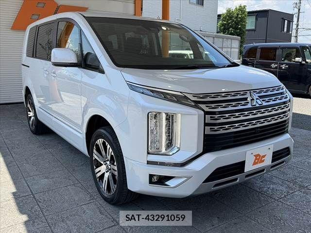Mitsubishi DELICA 2022-08 7453995-7