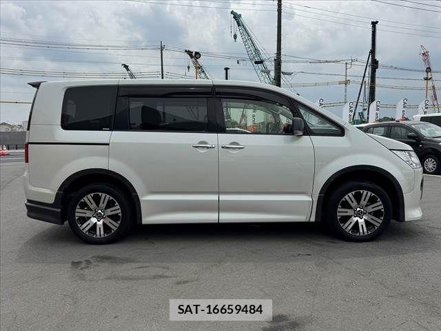 Mitsubishi DELICA 2017-01 7454001-11