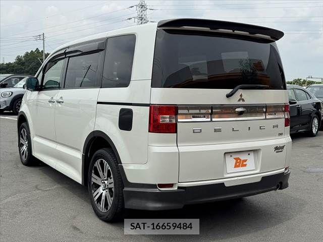 Mitsubishi DELICA 2017-01 7454001-12