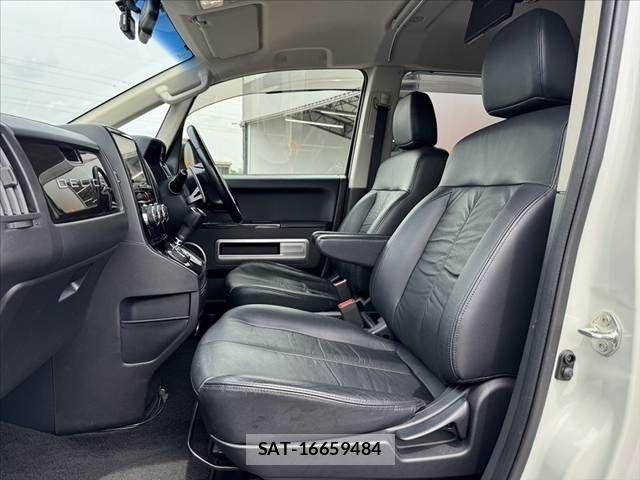 Mitsubishi DELICA 2017-01 7454001-16
