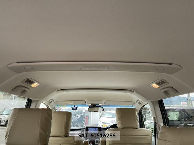 Mitsubishi DELICA 2022-12 7453984-13