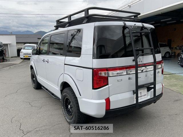 Mitsubishi DELICA 2022-12 7453984-8