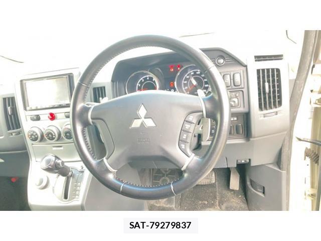 Mitsubishi DELICA 2011-11 7454010-10