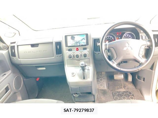 Mitsubishi DELICA 2011-11 7454010-17