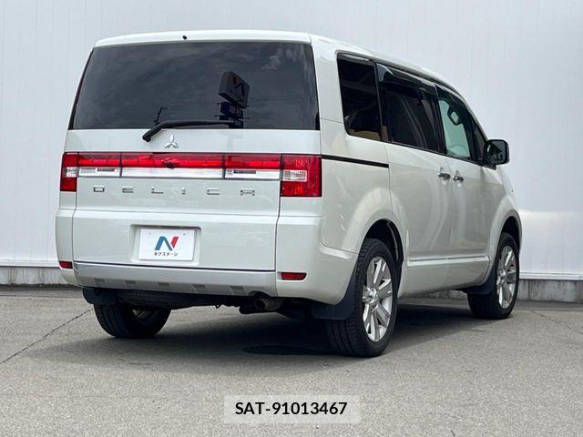 Mitsubishi DELICA 2011-02 7508543-19