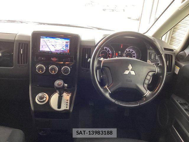 Mitsubishi DELICA 2015-07 7500288-1