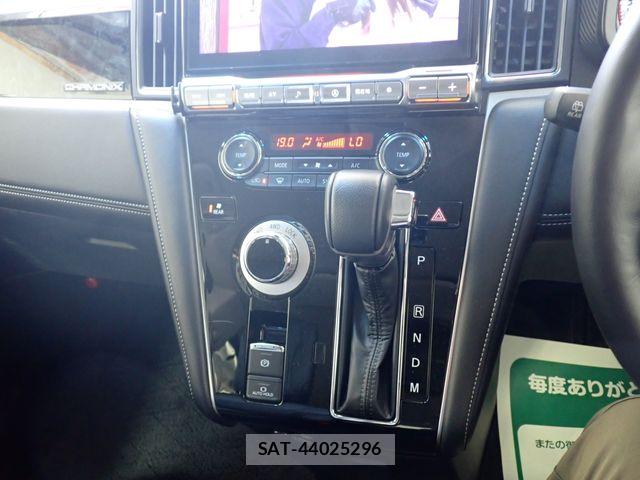Mitsubishi DELICA 2025-04 7500270-14