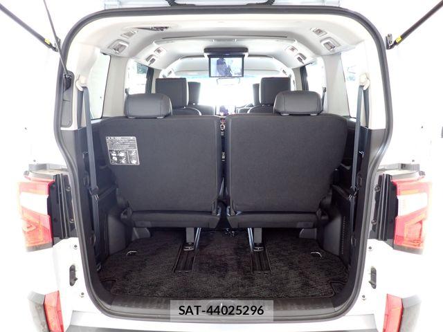 Mitsubishi DELICA 2025-04 7500270-23