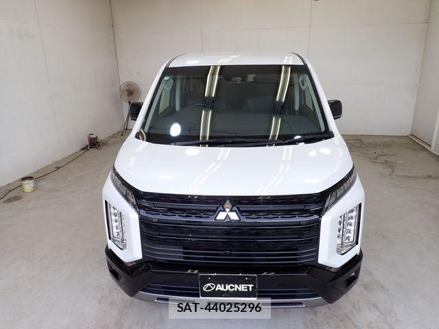 Mitsubishi DELICA 2025-04 7500270-5