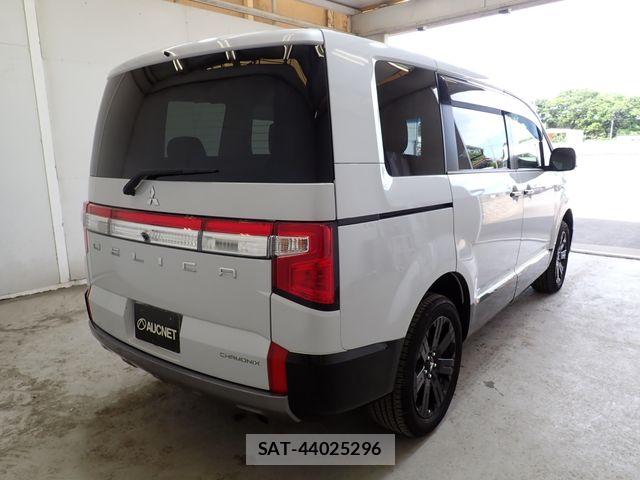 Mitsubishi DELICA 2025-04 7500270-7