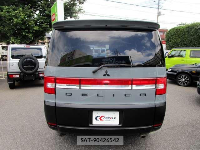 Mitsubishi DELICA 2012-03 7508542-16