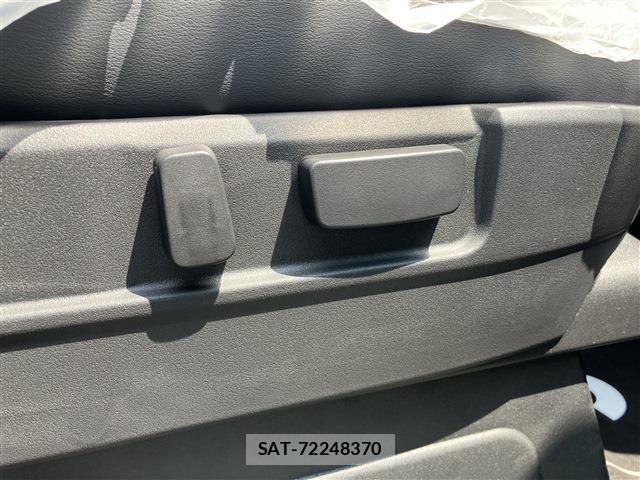 Mitsubishi DELICA 2025-07 7508539-15