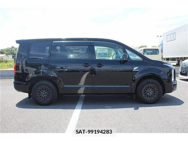 Mitsubishi DELICA 2020-04 7508540-14