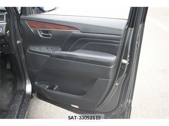 Mitsubishi DELICA 2021-02 7500285-24