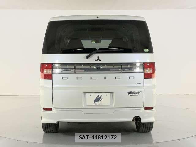 Mitsubishi DELICA 2017-03 7500282-4