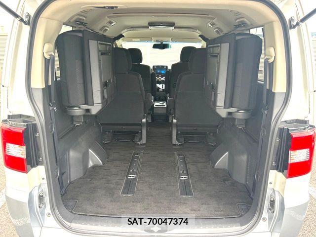 Mitsubishi DELICA 2016-12 7562057-10
