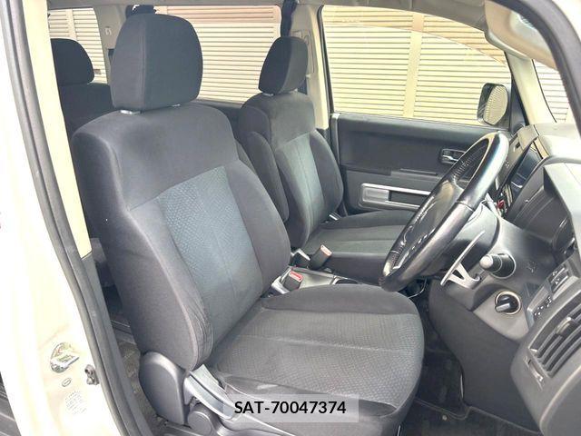 Mitsubishi DELICA 2016-12 7562057-7