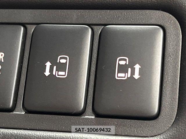 Mitsubishi DELICA 2022-10 7562052-3
