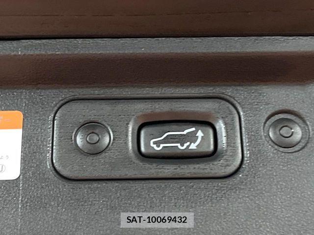 Mitsubishi DELICA 2022-10 7562052-4