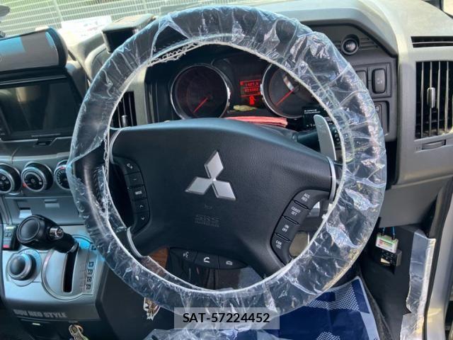 Mitsubishi DELICA 2007-10 7616239-12