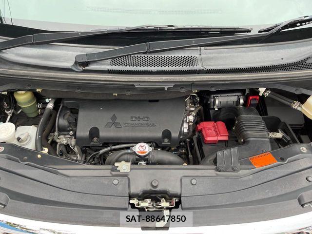 Mitsubishi DELICA 2013-12 7616232-18