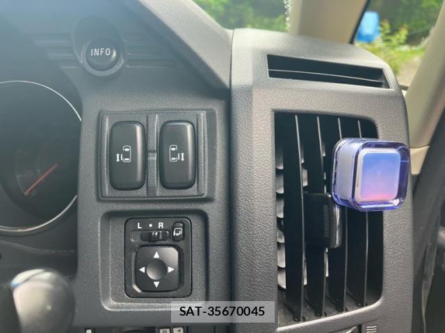 Mitsubishi DELICA 2015-12 7616234-13
