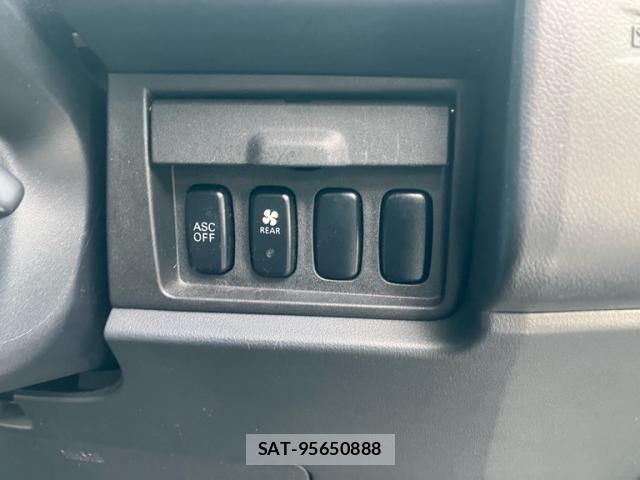 Mitsubishi DELICA 2007-08 7616247-11
